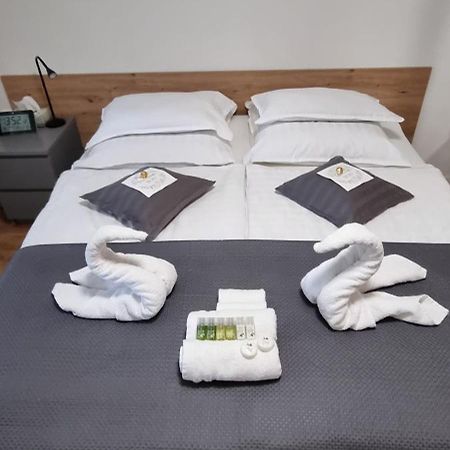 Studio Apartment Naehe S-Bahn Inklusive Parkplatz Oberesslingen Екстериор снимка